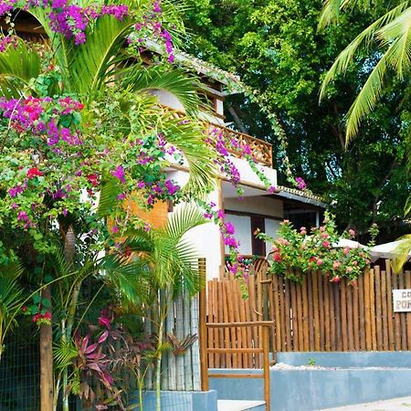 Duplex Com Hidromassagem - Praia Do Forte Exterior photo