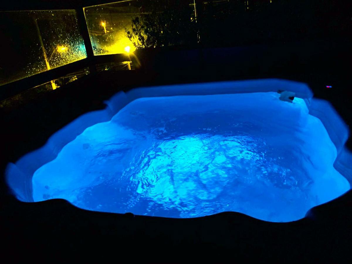 Duplex Com Hidromassagem - Praia Do Forte Exterior photo